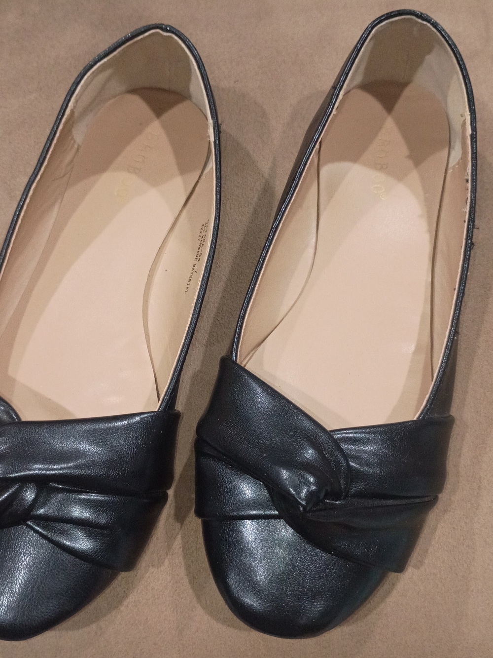 Bamboo Black Knot-Front Women's Faux Leather Flats 7